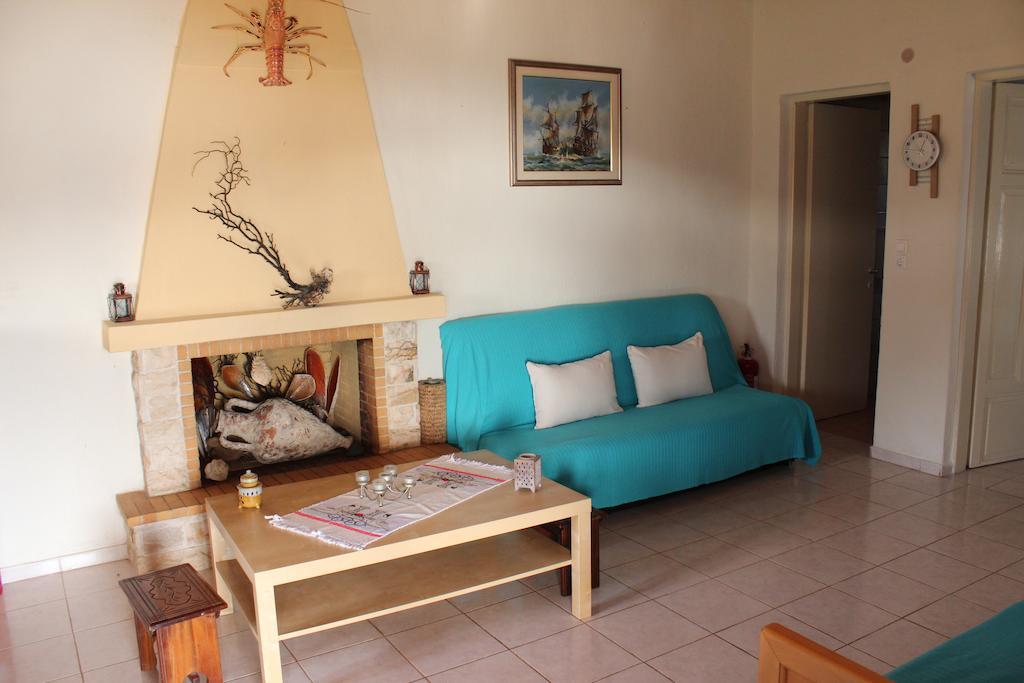 Villa Mourtero House à Kalamakia Chambre photo